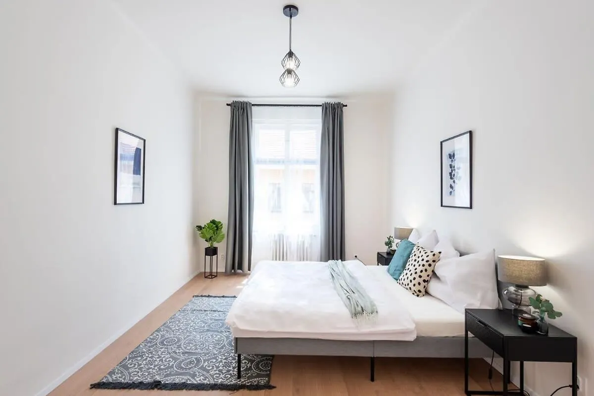 Unique Old Town 2Br Oasis With Sofa Bed Apartment Prague