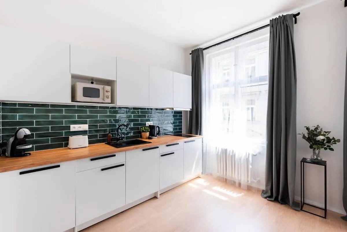 Apartmán Unique Old Town 2Br Oasis With Sofa Bed Praha 0*,